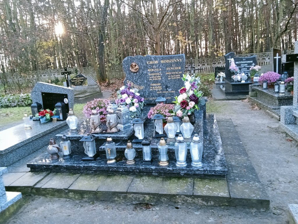 Grób Weronika Rogala